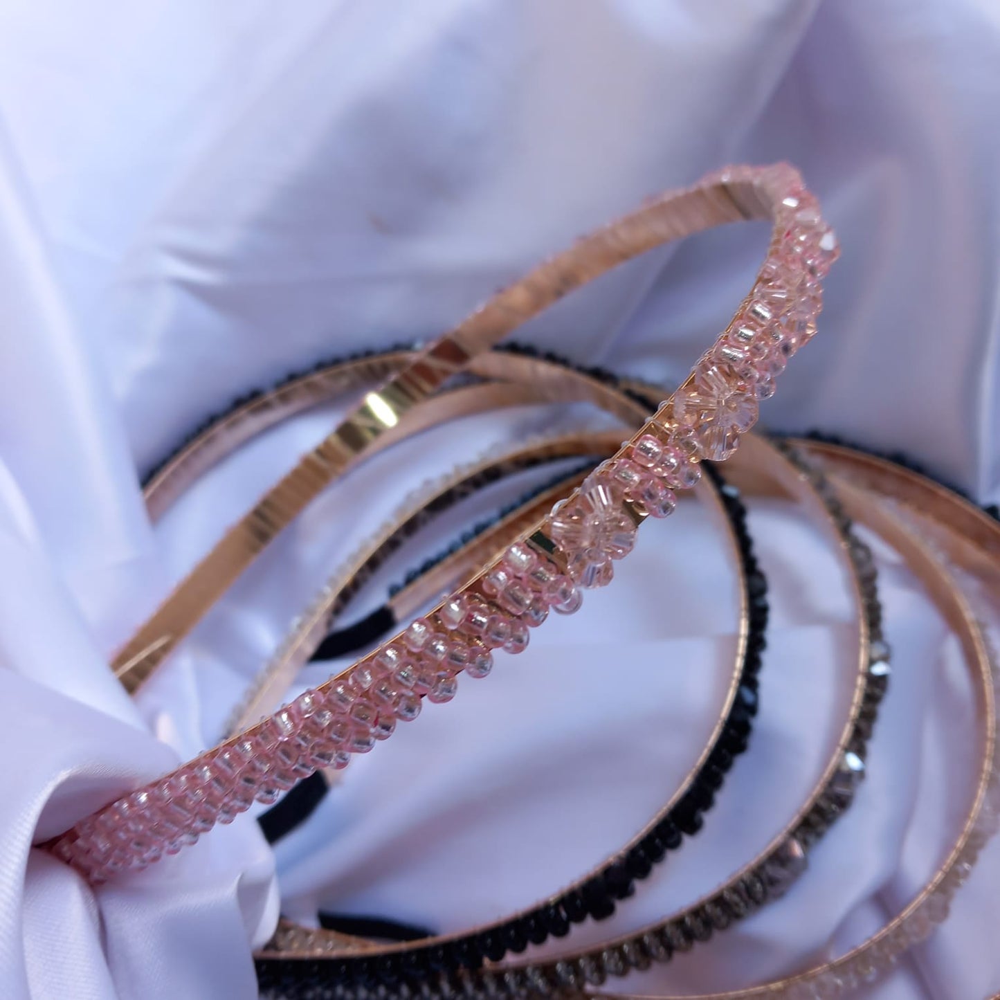 طوق معدن كريستال