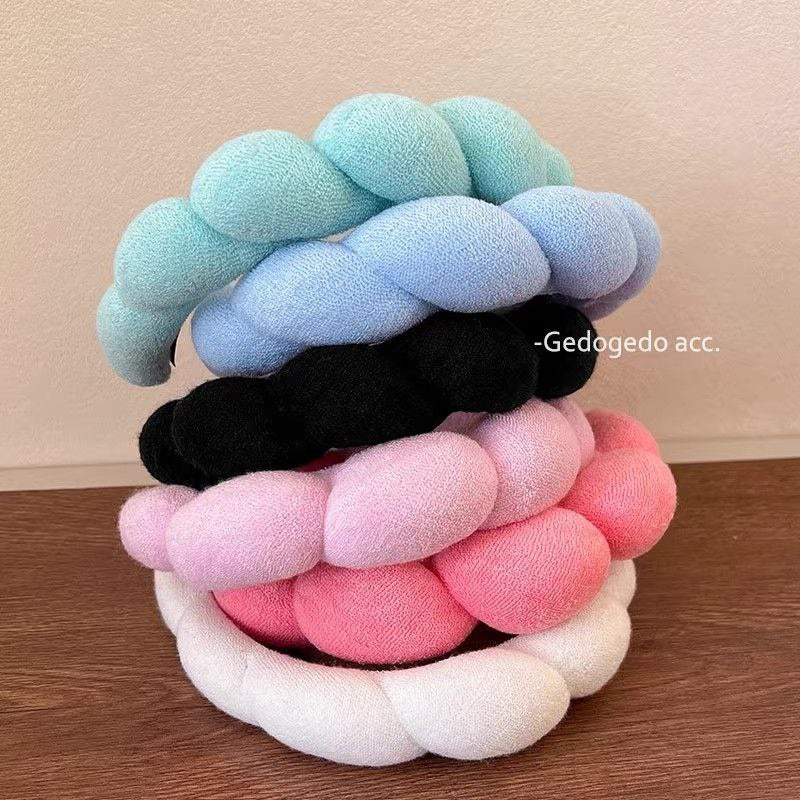 طوق بافي