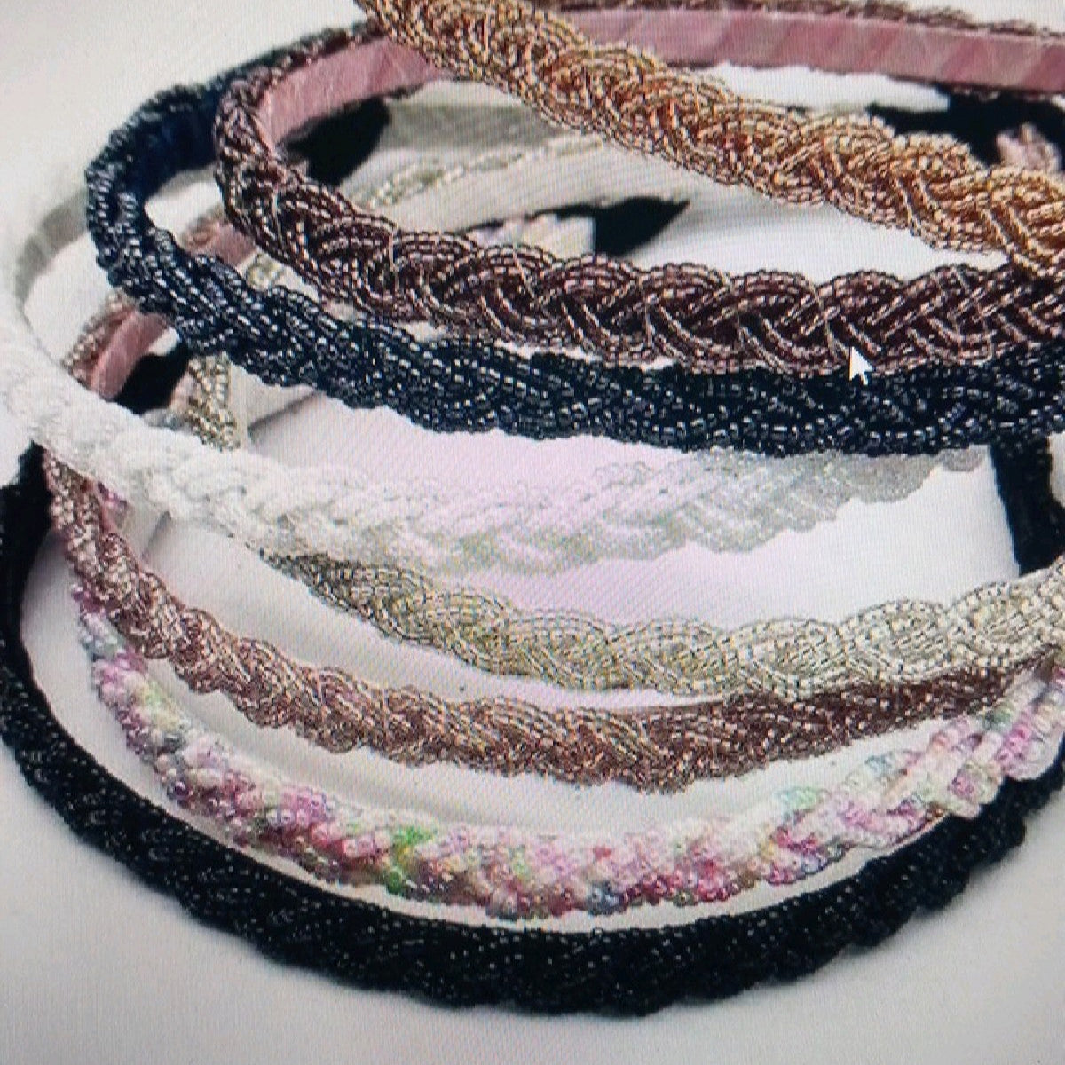 طوق لولي ضفيرة