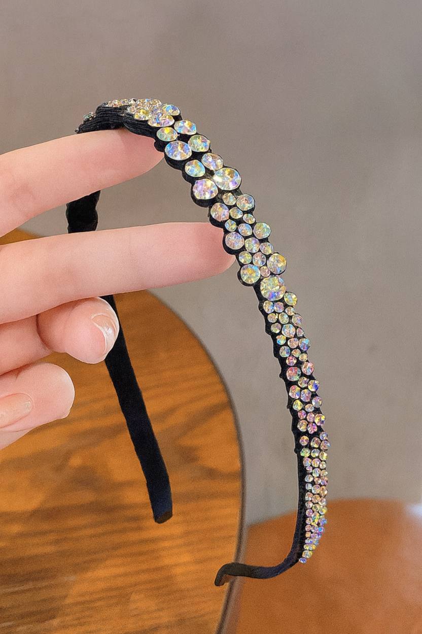 طوق معدن مبطن ورد كريستال