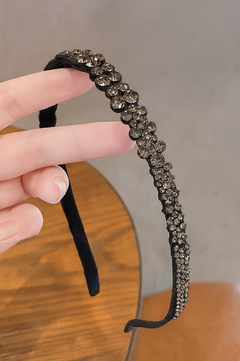 طوق معدن مبطن ورد كريستال