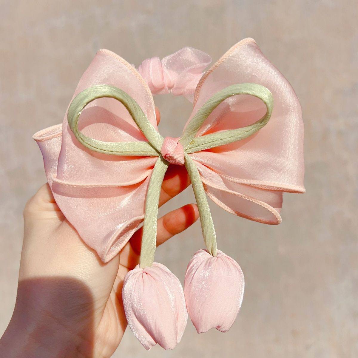 أستك فيونكة وردتين شريطة