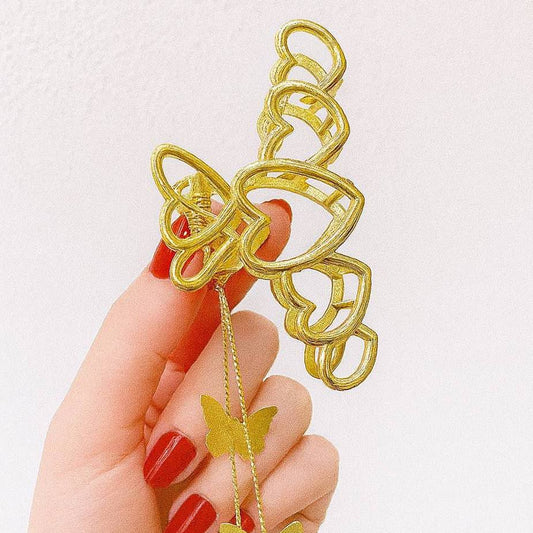 قفاش قلوب بدلاية فراشات