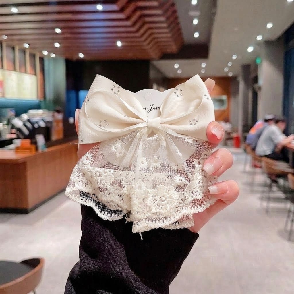 منقار فيونكة دانتيل رويال ألوان