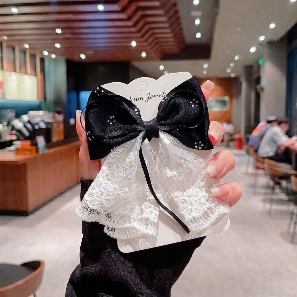منقار فيونكة دانتيل رويال ألوان