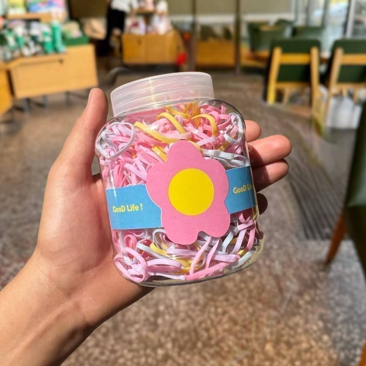 برطمان أساتك سيليكون ملونة