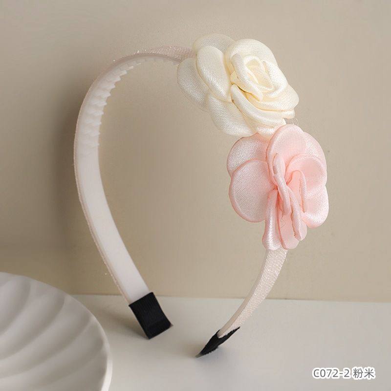 طوق أكريليك وردتين أورجانزا " ضد الكسر "