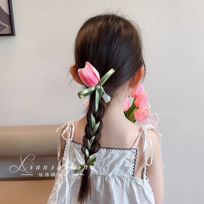 منقار زهرة التوليب بشريطة