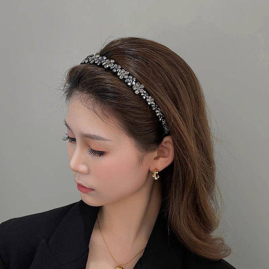 طوق معدن مبطن ورد كريستال