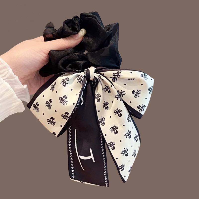 أستك سكارف كيوت
