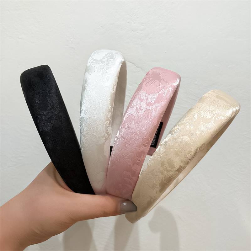 طوق ستان مشجر