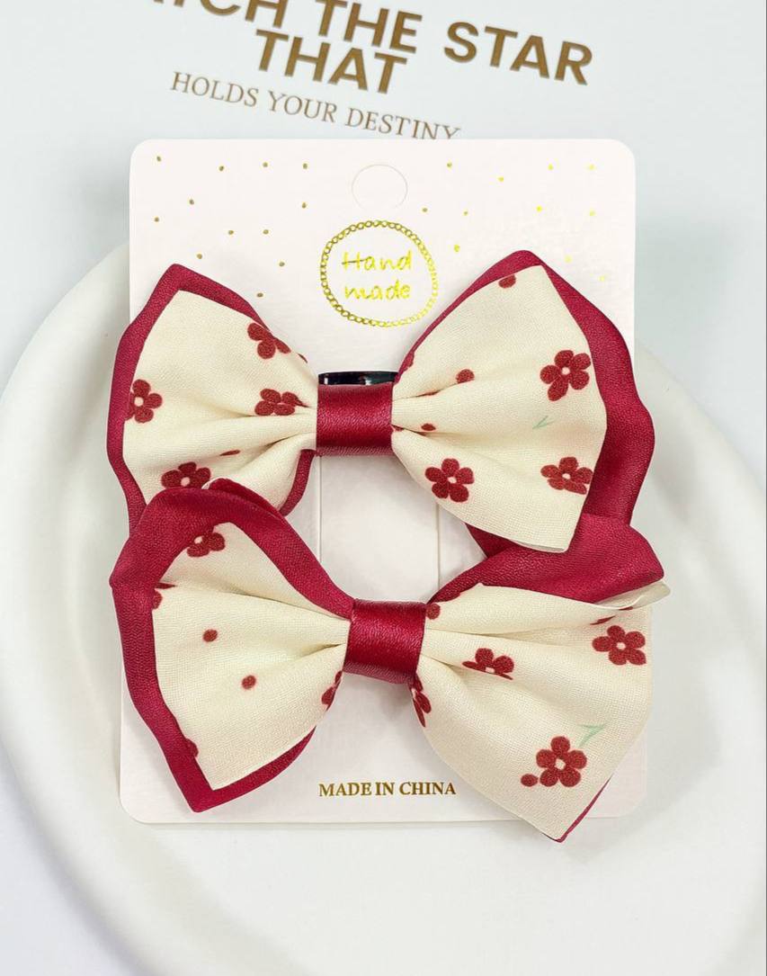 منقار فيونكة كريز قطعتين على الكارت