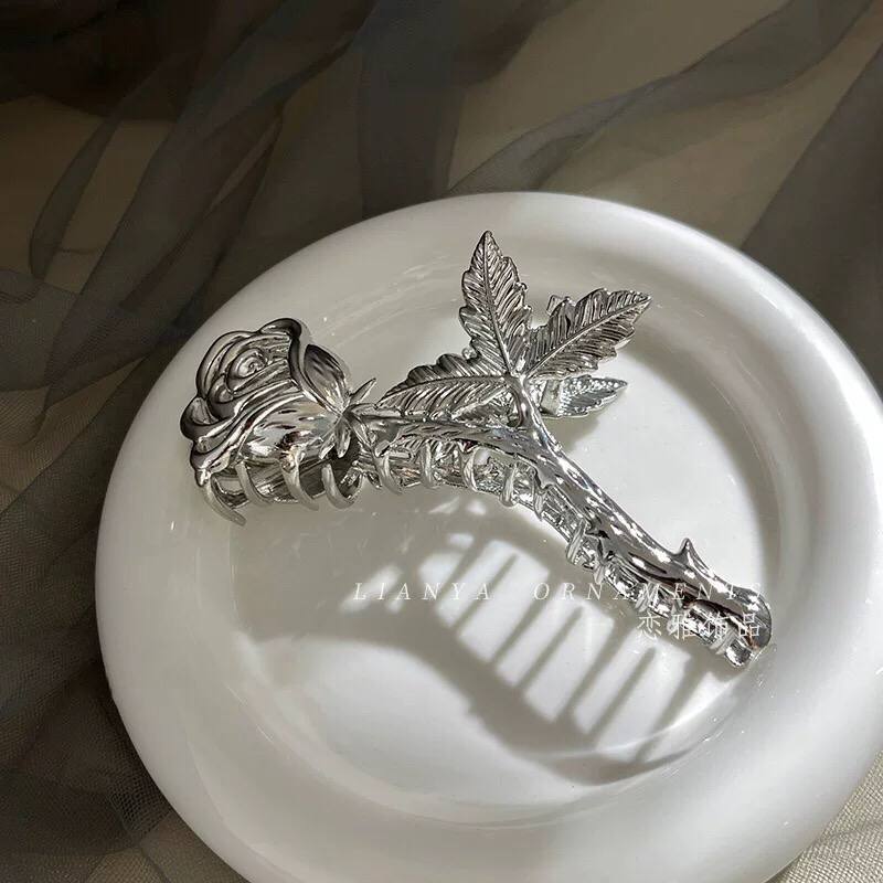 قفاش وردة معدن