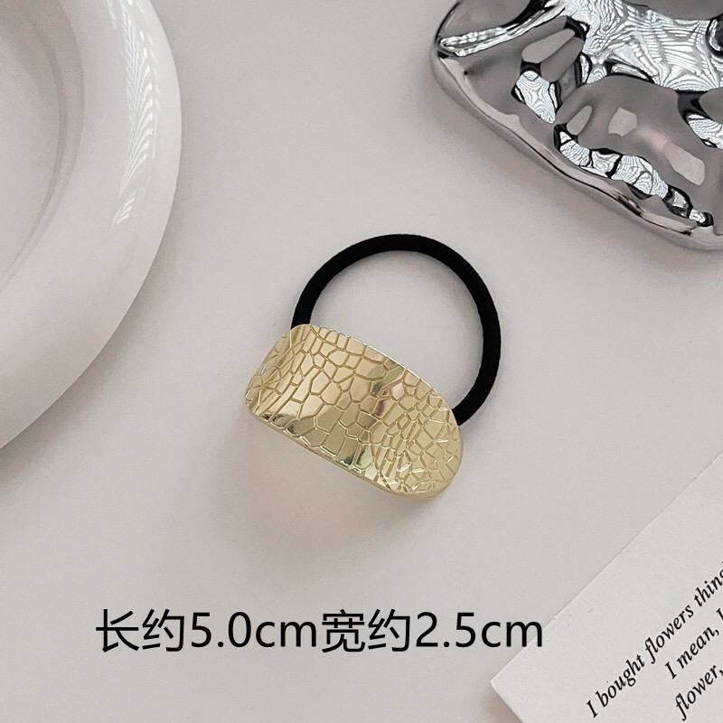 أستك نصف دائرة معدن