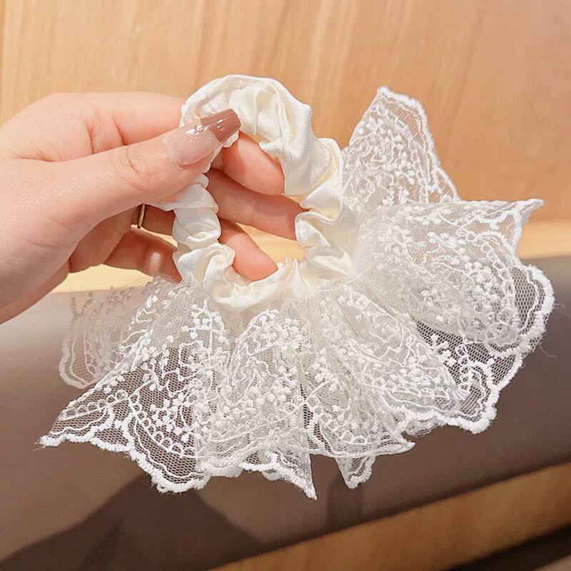 أستك دانتيل مكشكش