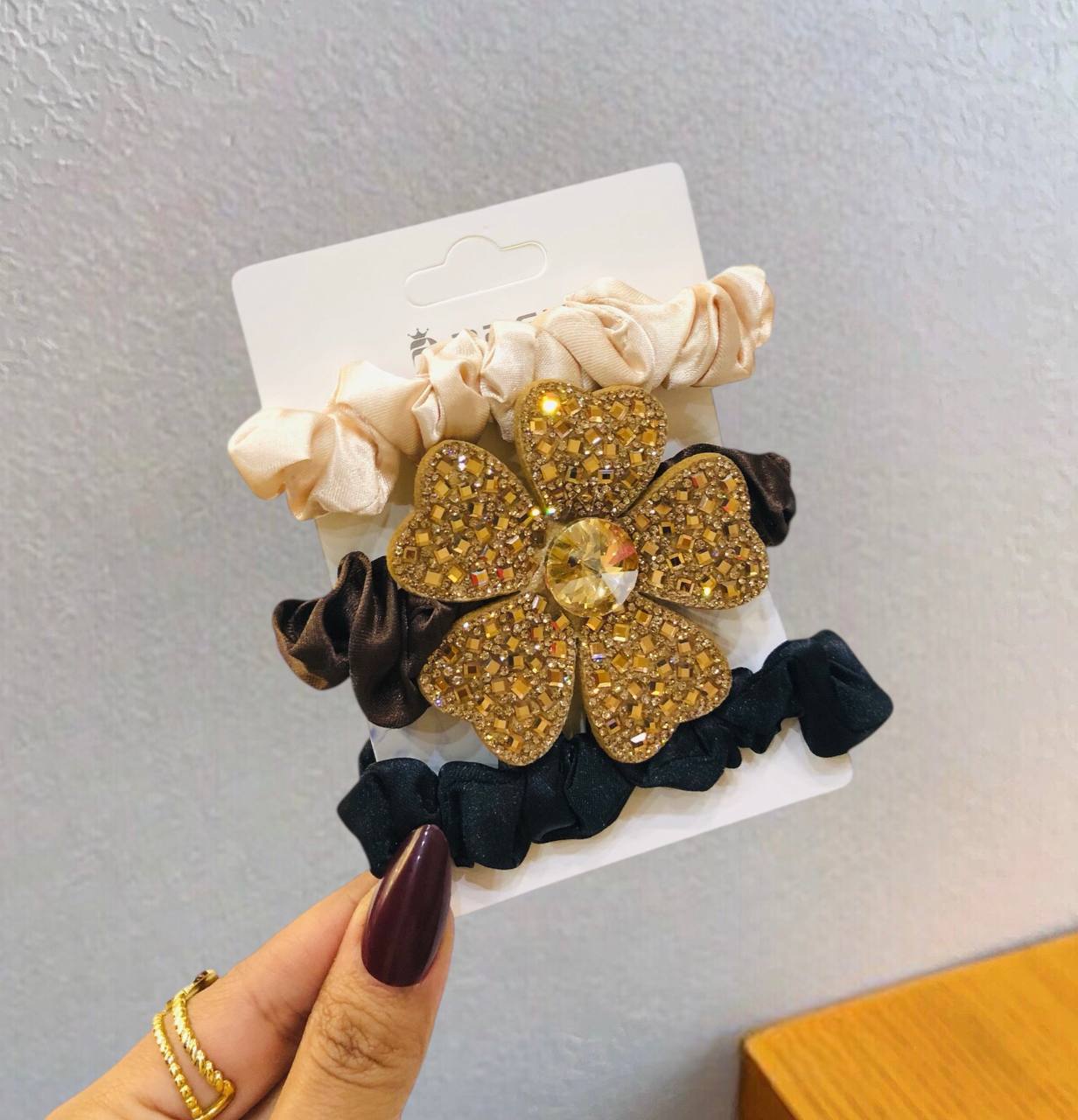 أستك ستان وردة ستراس 3 قطع